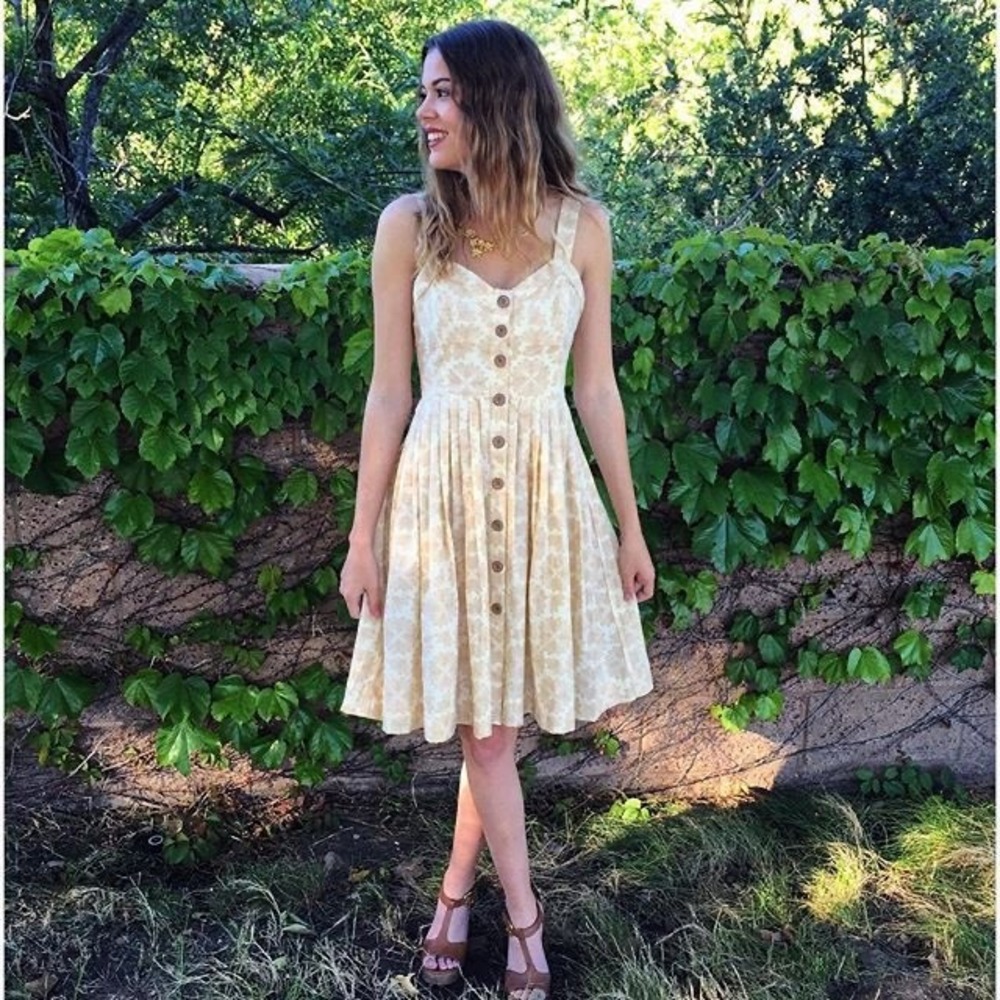 Maeve Anthropologie Cafe Dress Yellow Floral Button Front Seersucker Size 6